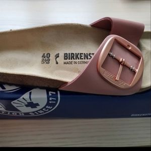 BIRKENSTOCK